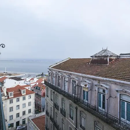 Breathtaking River View In Alfama Apartmán *